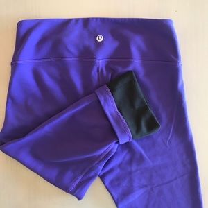 Reversible lululemon wunder under crop size 6